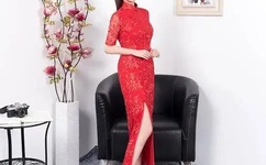 女生一边喘气一边叫疼